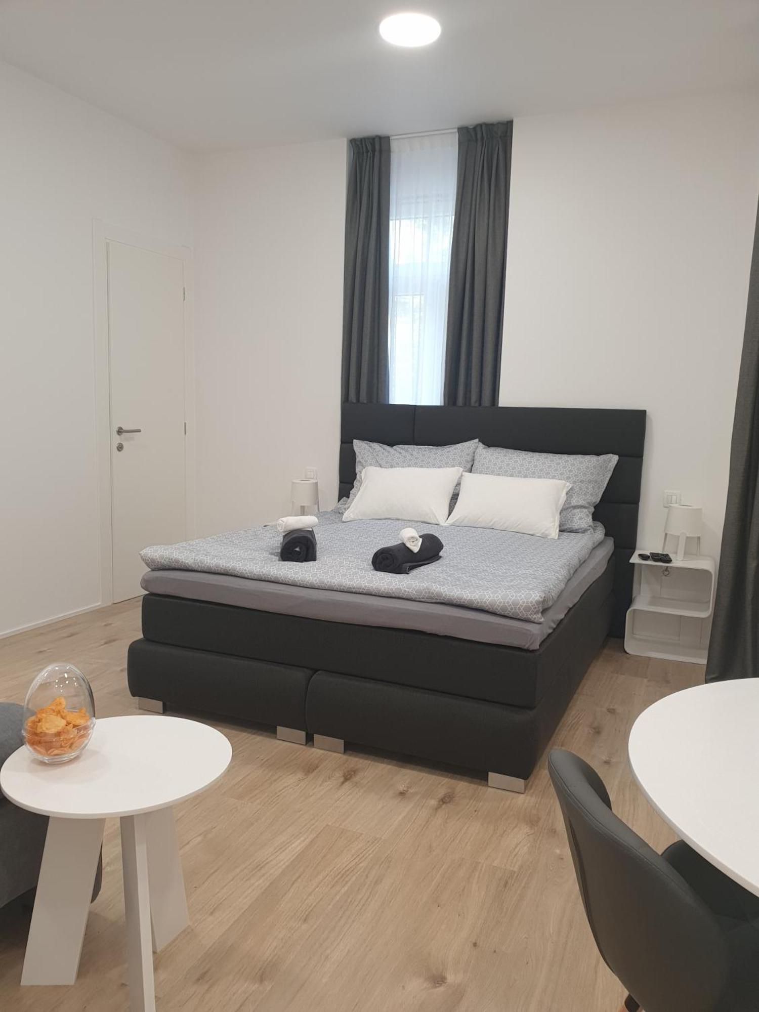 City Center Main Square Apartments Zagreb Phòng bức ảnh